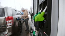 Правительство и нефтяники не договорились по ценам на топливо, пишут СМИ
