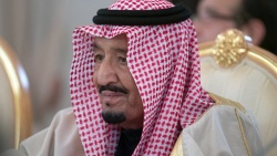 Саудовский король обсудил с Трампом гарантии стабильности рынка нефти
