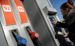 Россияне назвали виновных в росте цен на бензин