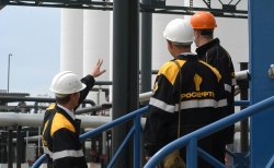 «Роснефть» возобновила продажу топлива на бирже в полном объеме