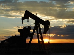 Нефть дорожает