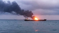 Разлива нефтепродуктов в районе горения судов в Черном море нет