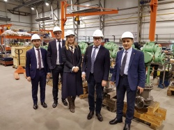 Завод «Курганспецарматура» посетила делегация «Газпром нефти»